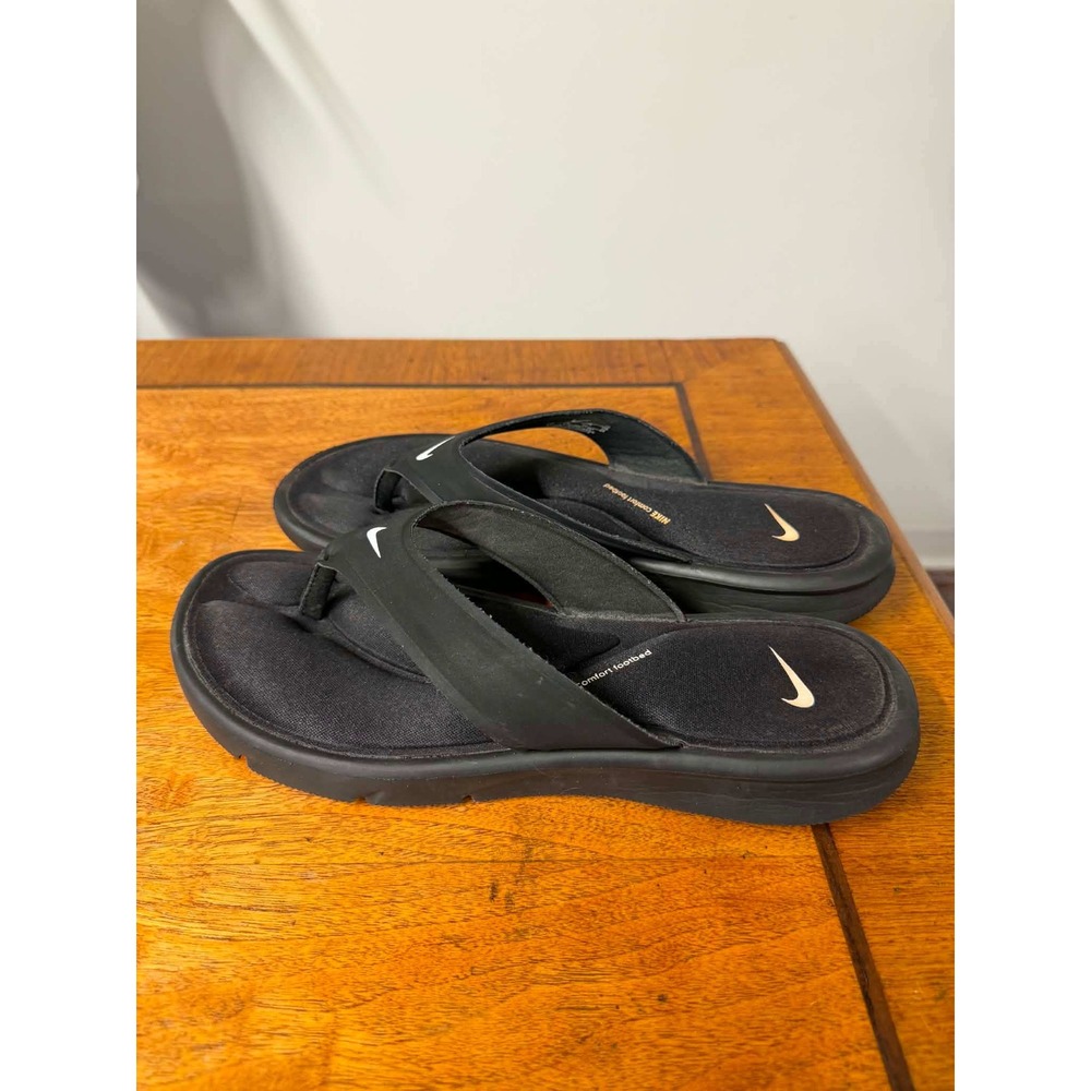 Nike Womens 11 Black Comfort Footbed Thong Sandals Flip Flops 842827-001 - Picture 2 of 7